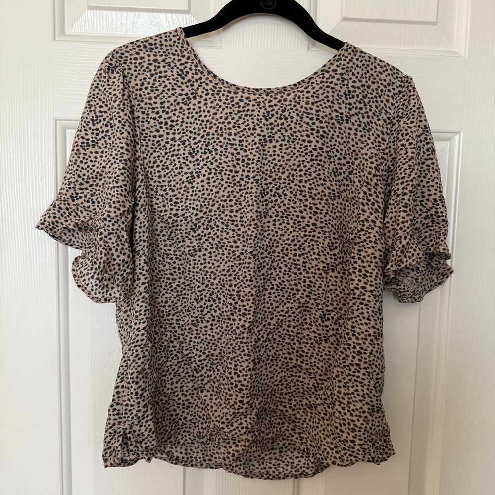 Abercrombie Flutter Sleeve Waist Length top
